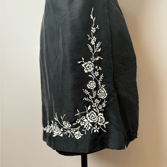 Vintage Bob Mackie Studio sleeveless floral embroidered silk little black dress - Picture 9 of 11